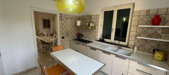 Вилла с 2 комнатами в Форте деи Марми, Италия № 288234 38