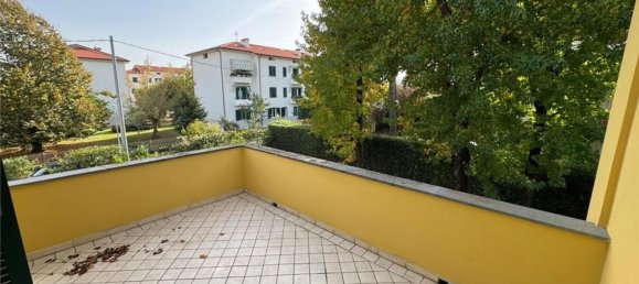 Вилла с 2 комнатами в Форте деи Марми, Италия № 288234 6