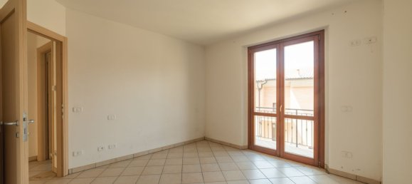 Квартира с 3 комнатами в Монтальчино, Италия № 286800 6