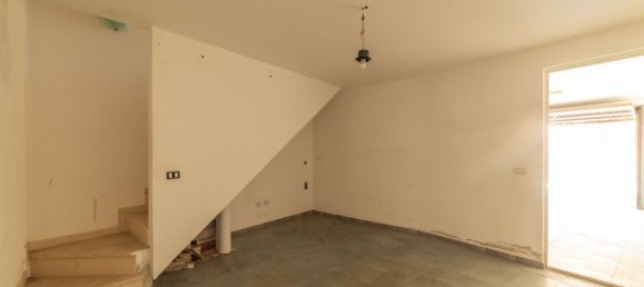 Квартира с 3 комнатами в Монтальчино, Италия № 286800 11