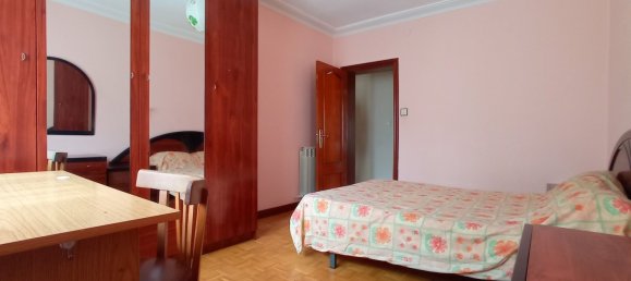 Apartamento de 3 dormitorios en León, Spain No. 84965 21