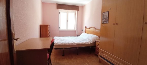 Apartamento de 3 dormitorios en León, Spain No. 84965 35