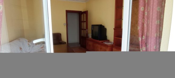 Apartamento de 3 dormitorios en León, Spain No. 84965 54