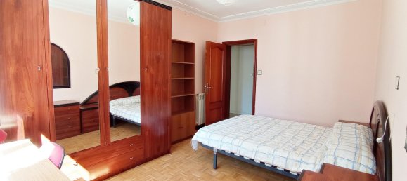 Apartamento de 3 dormitorios en León, Spain No. 84965 23