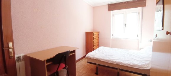 Apartamento de 3 dormitorios en León, Spain No. 84965 28