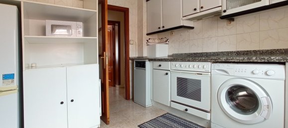 Apartamento de 3 dormitorios en León, Spain No. 84965 31