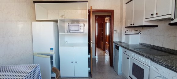 Apartamento de 3 dormitorios en León, Spain No. 84965 37