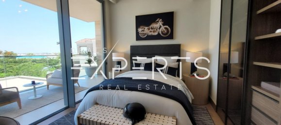 4 bedrooms Villa in Abu Dhabi, UAE No. 44516 22