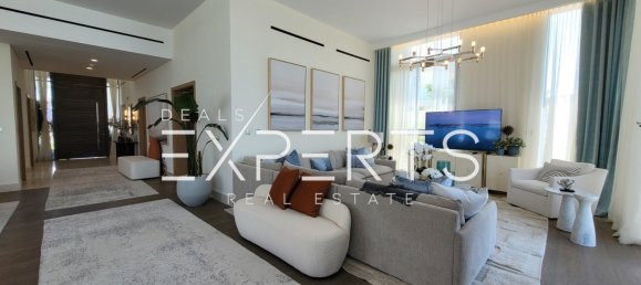 4 bedrooms Villa in Abu Dhabi, UAE No. 44516 19