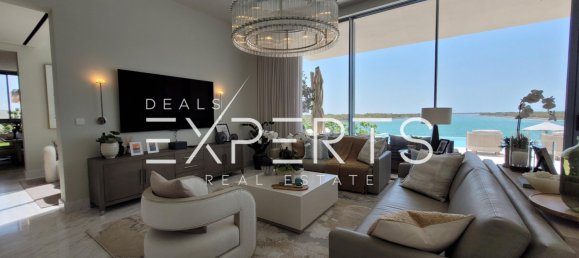 4 bedrooms Villa in Abu Dhabi, UAE No. 44516 5