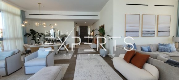 4 bedrooms Villa in Abu Dhabi, UAE No. 44516 15