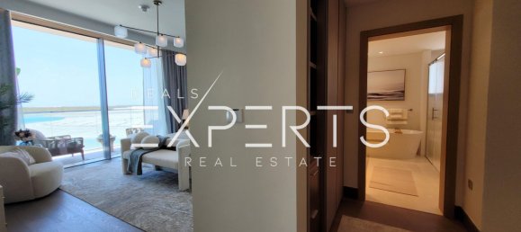 4 bedrooms Villa in Abu Dhabi, UAE No. 44516 16