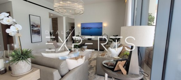 4 bedrooms Villa in Abu Dhabi, UAE No. 44516 8