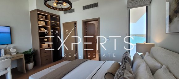 4 bedrooms Villa in Abu Dhabi, UAE No. 44516 23