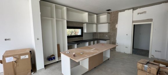 3 bedrooms House in Paphos, Cyprus No. 9786 7