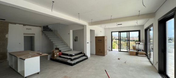 3 bedrooms House in Paphos, Cyprus No. 9786 10