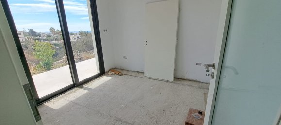 3 bedrooms House in Paphos, Cyprus No. 9786 16