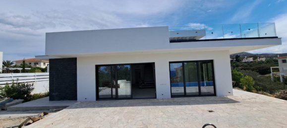 3 غرف نوم عقار تجاري في Paphos, Cyprus رقم 9786 4