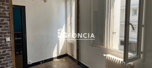 Studio in Tours, France No. 213212 4