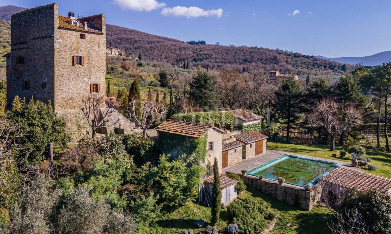 5 bedrooms Villa in Cortona, Italy No. 269788