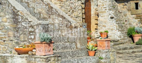 5 bedrooms Villa in Cortona, Italy No. 269788 11