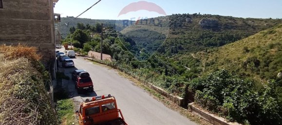 4 bedrooms House in Ferla, Italy No. 308735 36