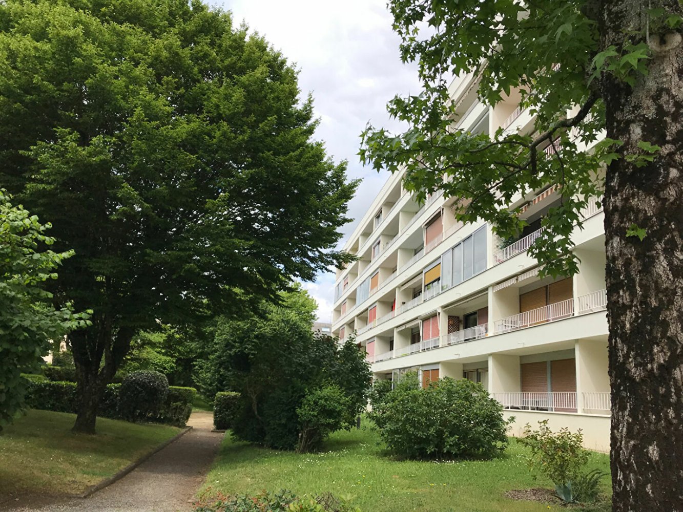 Apartamento de 4 dormitorios en Vannes, France No. 301245