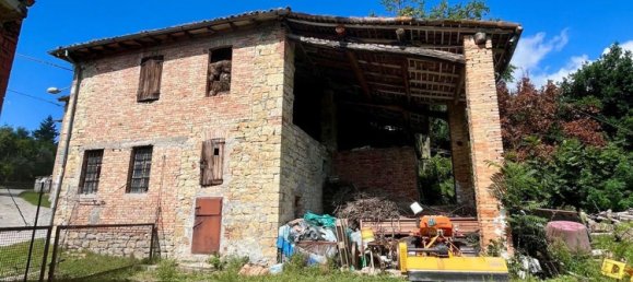 6 bedrooms House in Salsomaggiore Terme, Italy No. 319712 2