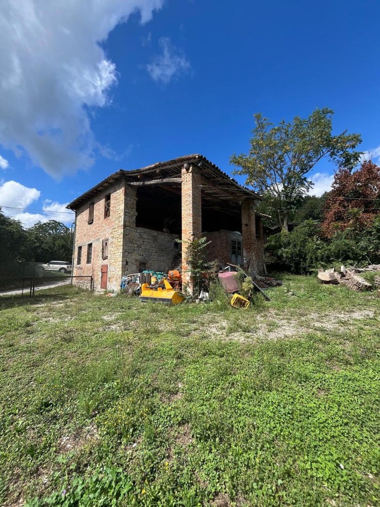 6 bedrooms House in Salsomaggiore Terme, Italy No. 319712