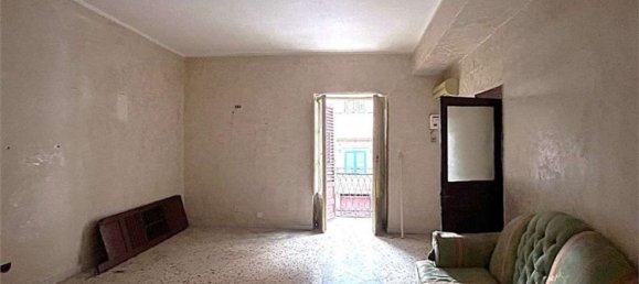 3 rooms Apartment in Palermo, Italy No. 86546 5
