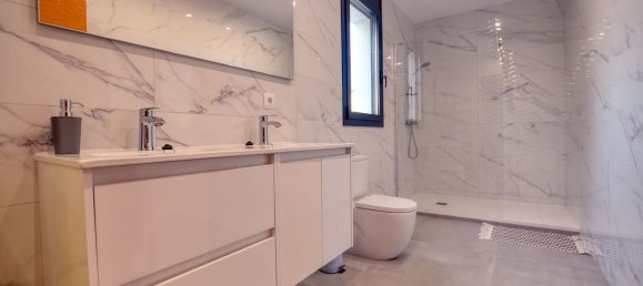 5 bedrooms House in Empuriabrava, Spain No. 84546 27