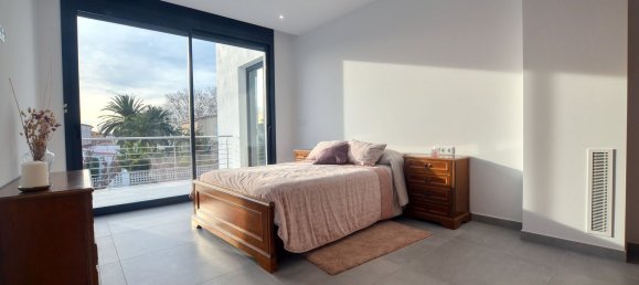 5 bedrooms House in Empuriabrava, Spain No. 84546 30