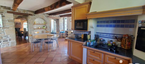 Casa de 4 dormitorios en Pommeret, France No. 199477 6