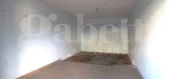 Garage à Arzano, Italy 17m² No. 266792 3