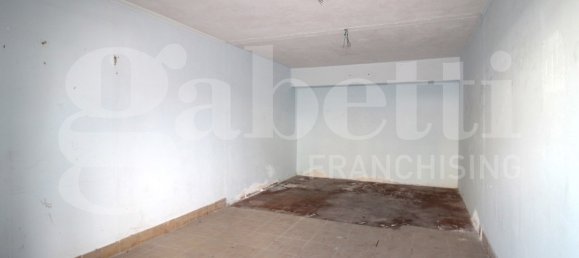 Garage à Arzano, Italy 17m² No. 266792 6
