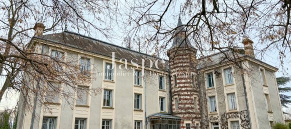 Замки и поместья с 12 спальнями в Сюри-ле-Конталь, Франция № 198310 2