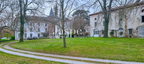 Замки и поместья с 12 спальнями в Сюри-ле-Конталь, Франция № 198310 14