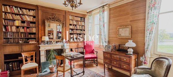 Замки и поместья с 12 спальнями в Сюри-ле-Конталь, Франция № 198310 8