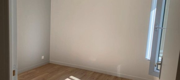 Studio in Versailles, France, Nr. 187345 3