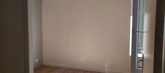 Studio in Versailles, France, Nr. 187345 4