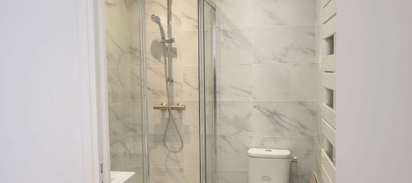 Studio in Versailles, France, Nr. 187345 6