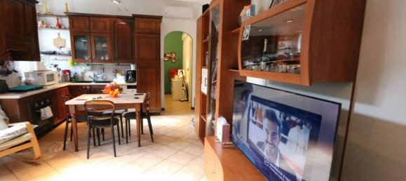 2 rooms Apartment in Genoa, Italy No. 118622 23