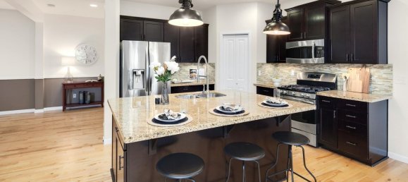 3 rooms Apartment in Parma, Italy No. 267558 8