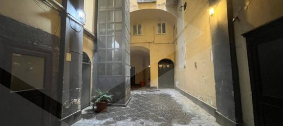 2 rooms Apartment in Naples, Italy No. 17832 4