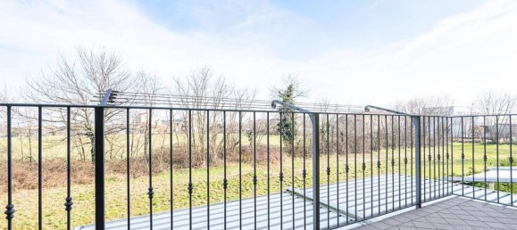 6 rooms House in Rivalta di Torino, Italy No. 40182 2