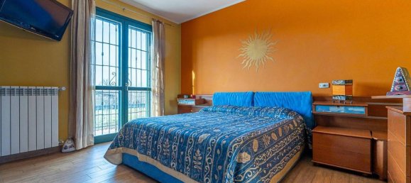 6 rooms House in Rivalta di Torino, Italy No. 40182 5