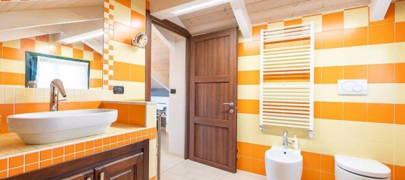 6 rooms House in Rivalta di Torino, Italy No. 40182 17