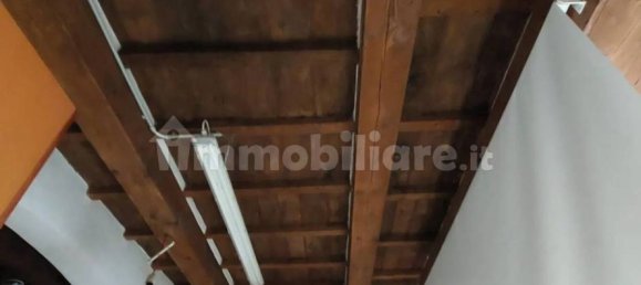 Imóvel comercial de 2 divisões em Arezzo, Italy N.º 213911 3
