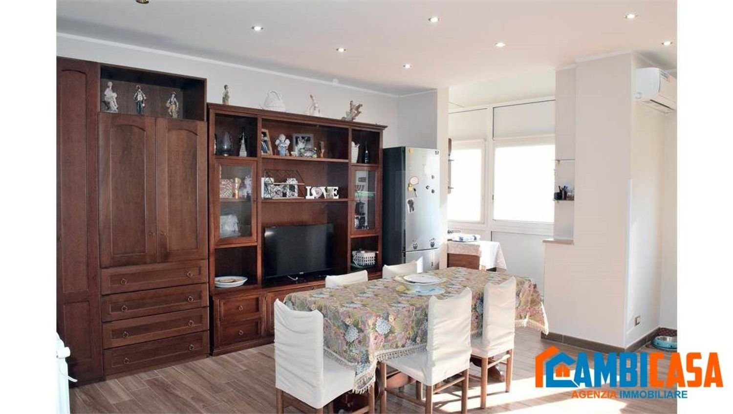 4 Schlafzimmer Wohnung in Palermo, Italy, Nr. 331699