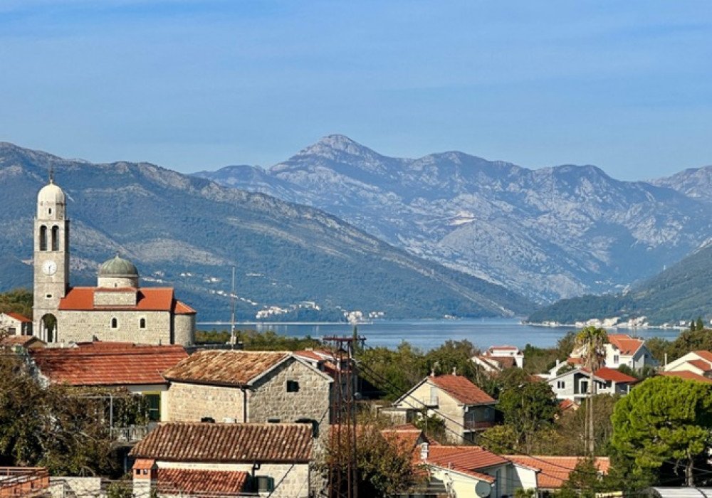 Wohnung in Tivat, Montenegro 52m², Nr. 1769